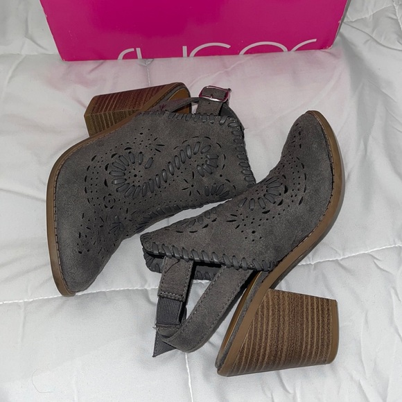 Open back bootie - Picture 2 of 4